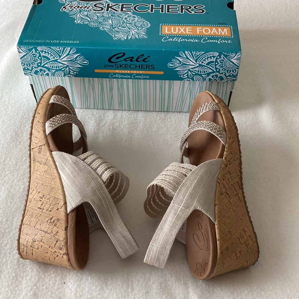 CALI, FROM SKETCHERS, size 9M, wedge sandals